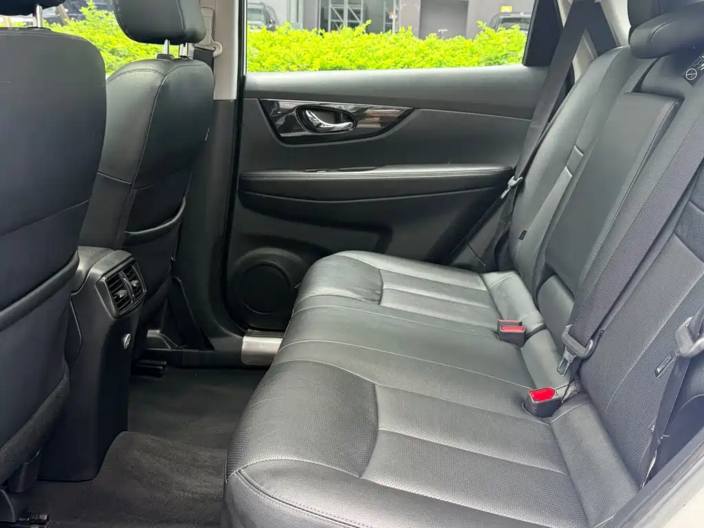 Nissan X-Trail — миниатюра 11