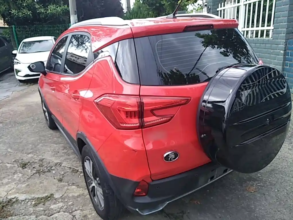 BYD Yuan EV — миниатюра 5