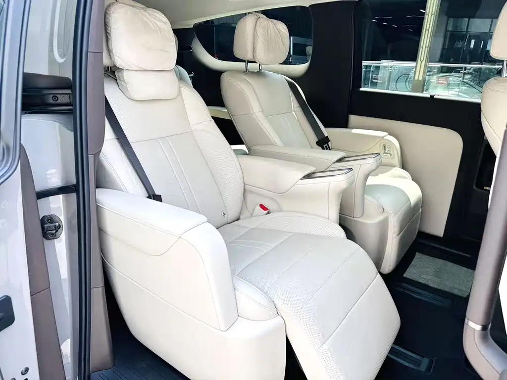 Li Auto Li MEGA — миниатюра 4
