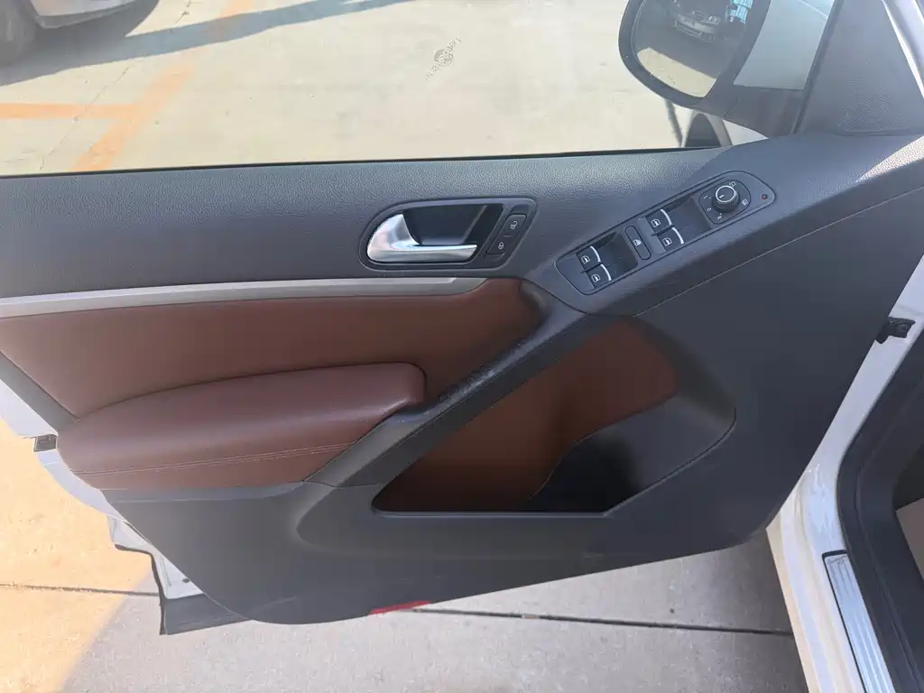 Volkswagen Tiguan 2013 1.8TSI AT Luxury