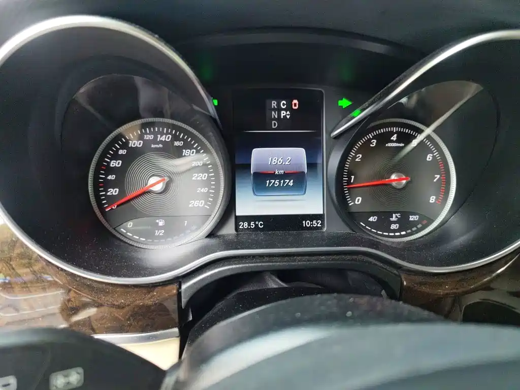Mercedes-Benz V-Class — миниатюра 7