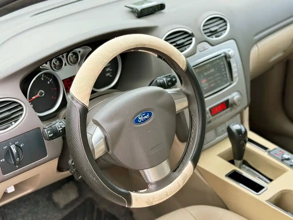 Ford Focus — миниатюра 8