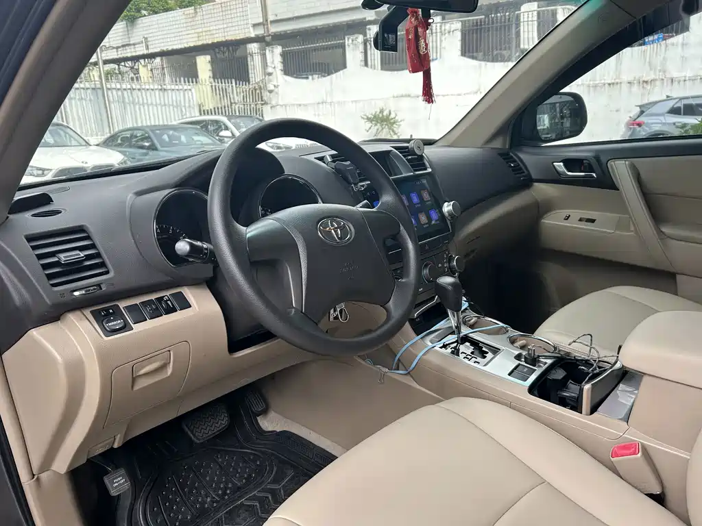 Toyota Highlander — миниатюра 5