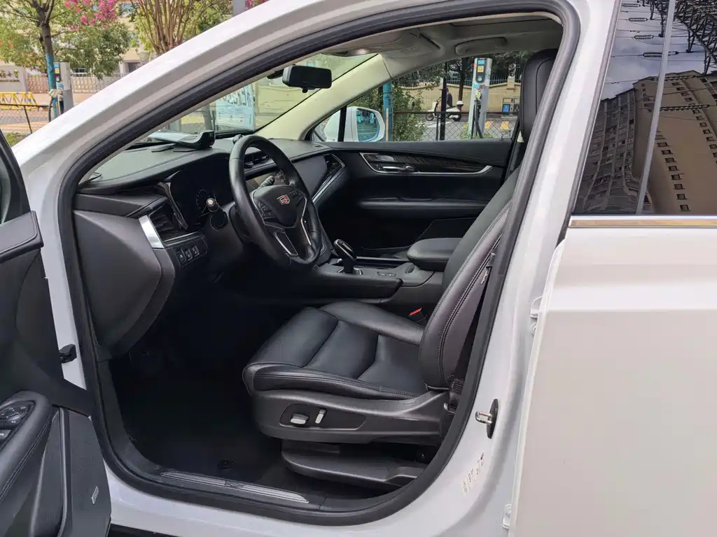 Cadillac XT5 — миниатюра 6