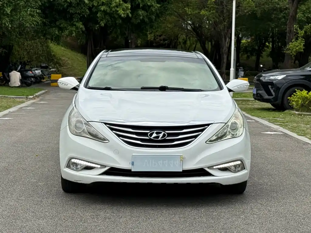 Hyundai Sonata — миниатюра 5