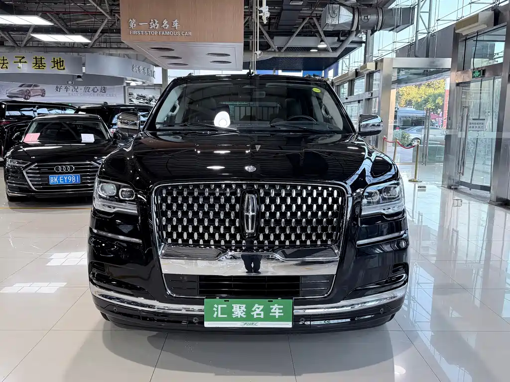 Lincoln Navigator — миниатюра 2