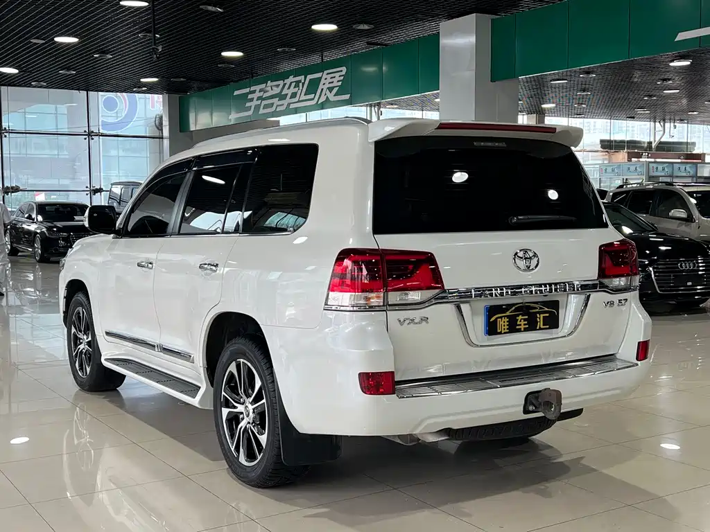 Toyota Land Cruiser 2018 5.7L