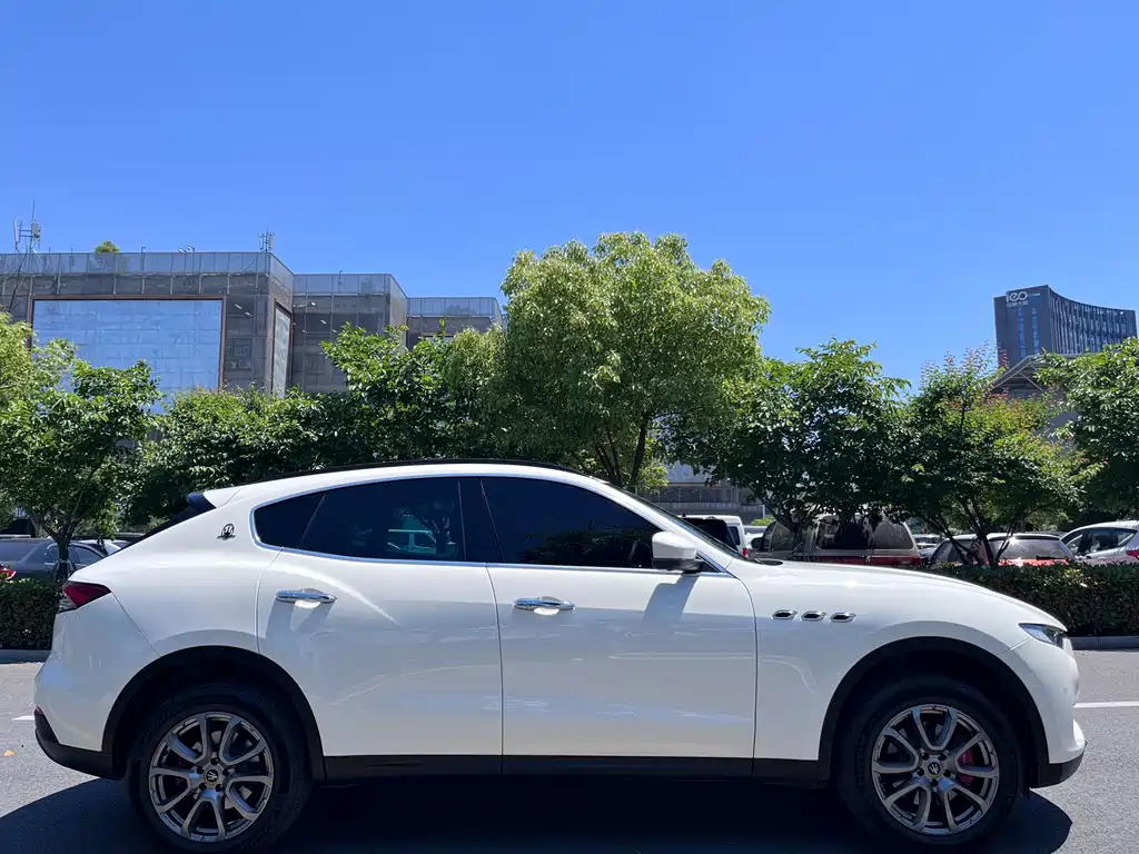 Maserati Levante — миниатюра 7