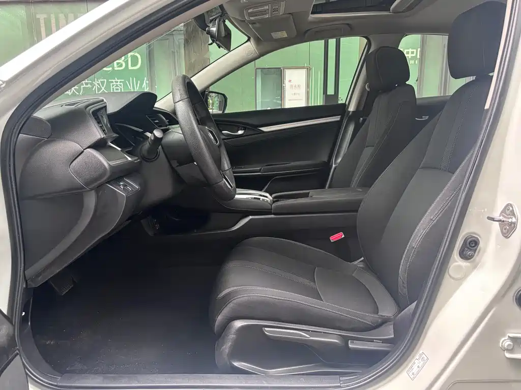 Honda Civic 2016 220TURBO CVT Luxury