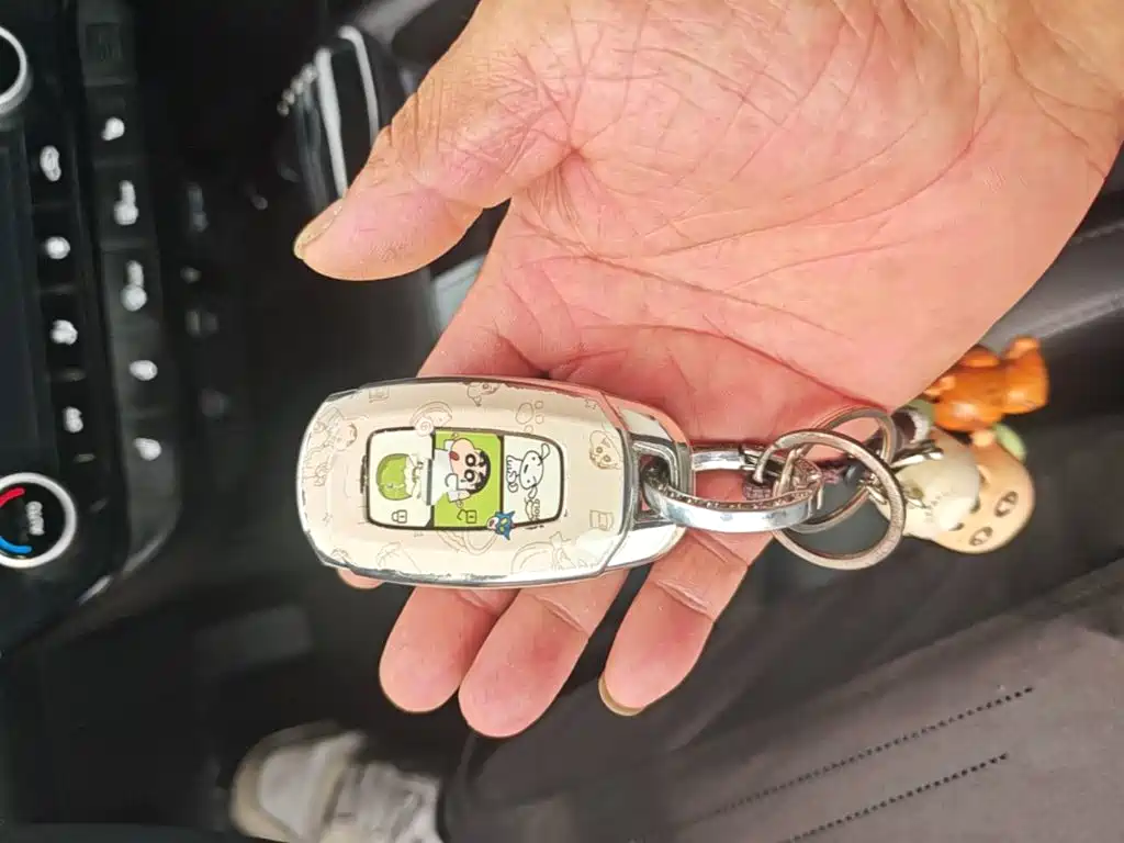 Hyundai Elantra — миниатюра 9