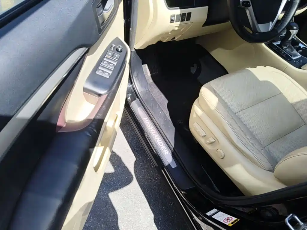 Toyota Highlander — миниатюра 12