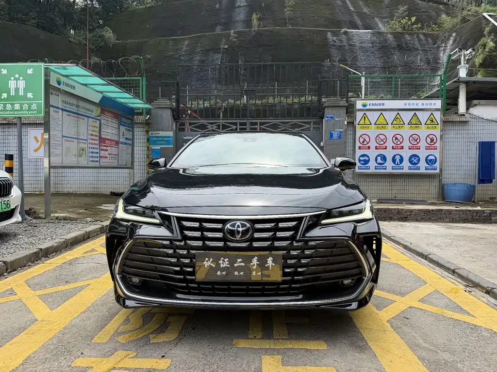 Toyota Avalon — миниатюра 2