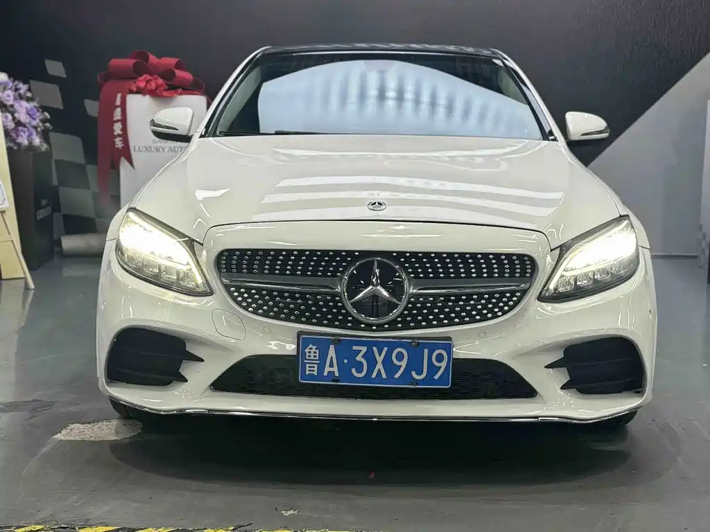 Mercedes-Benz C-Class — миниатюра 2