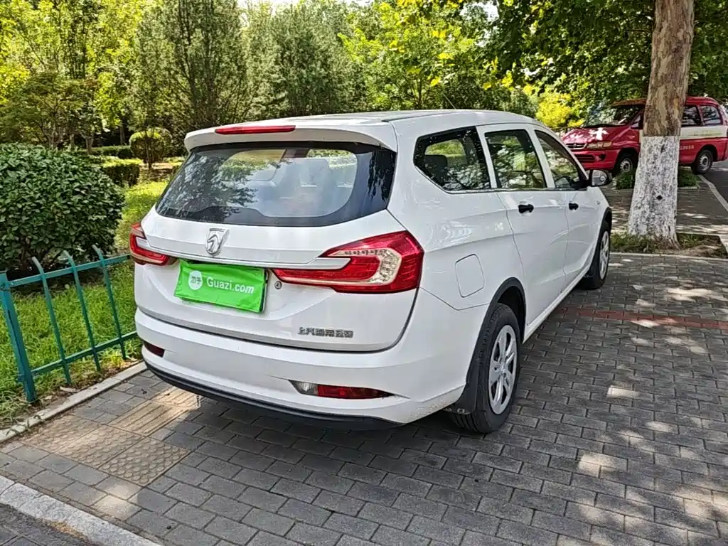Baojun 310W — миниатюра 7