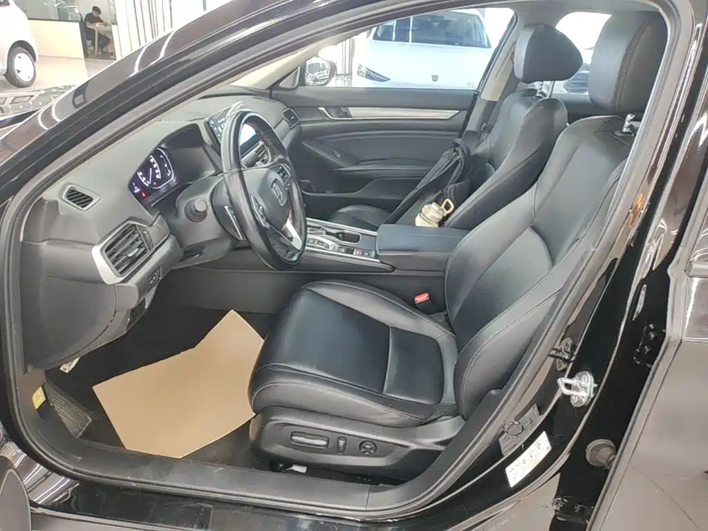 Honda Accord — миниатюра 15