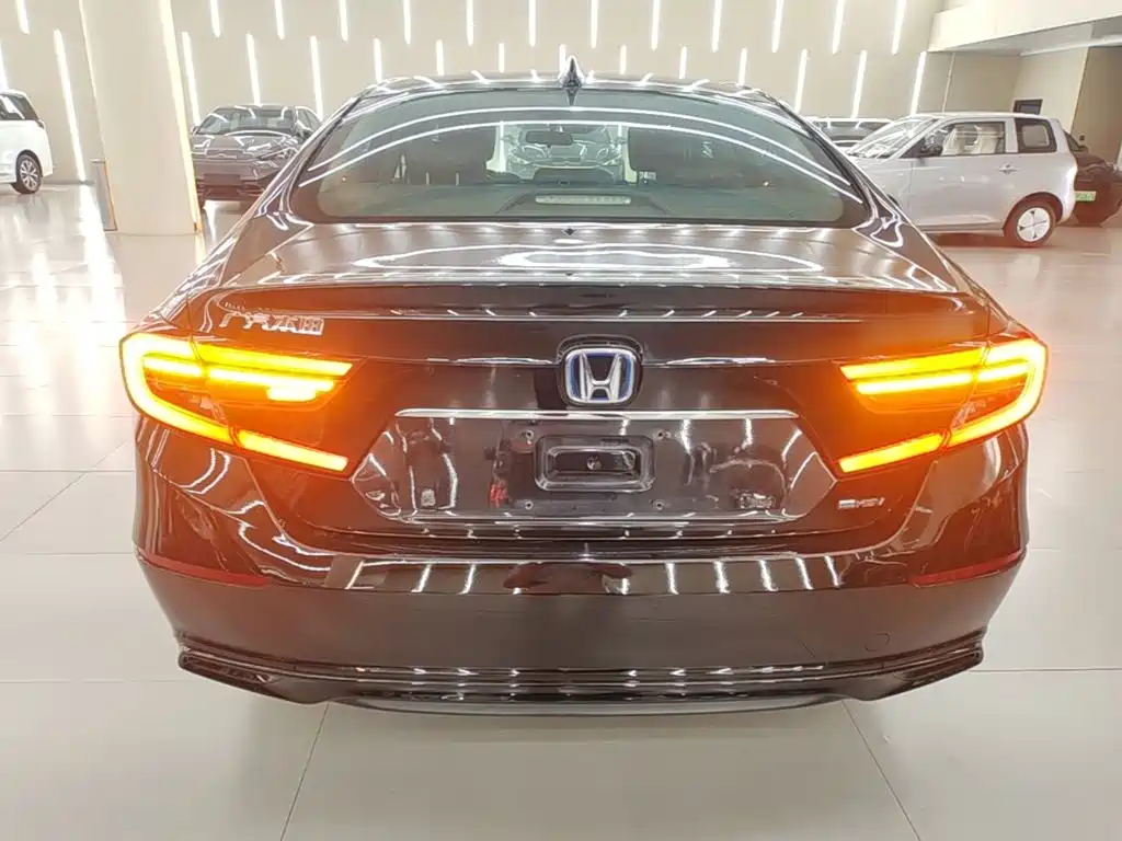 Honda Accord — миниатюра 6