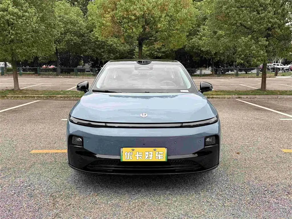 Leapmotor Leapmotor B01 — миниатюра 3