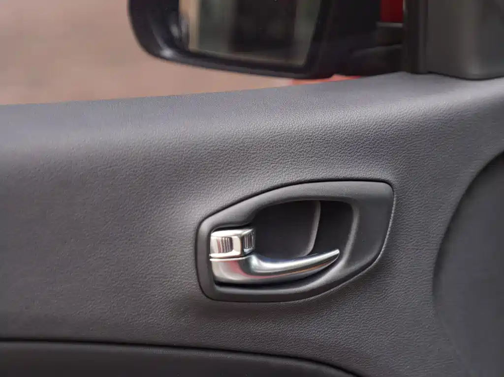 Jeep Compass — миниатюра 12
