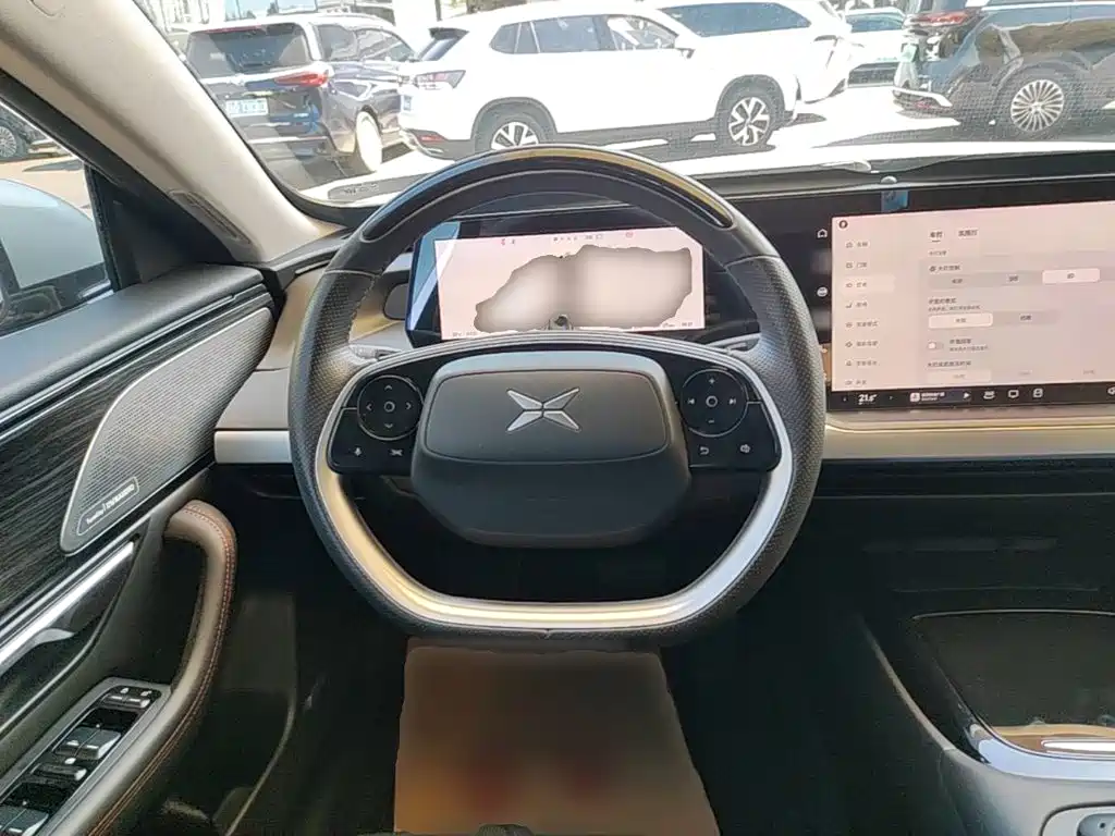 XPeng P7 — миниатюра 11