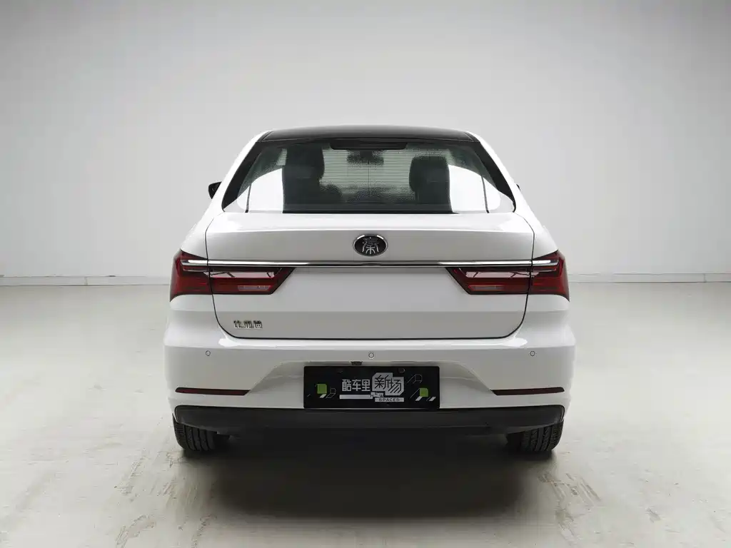 BYD Qin — миниатюра 5