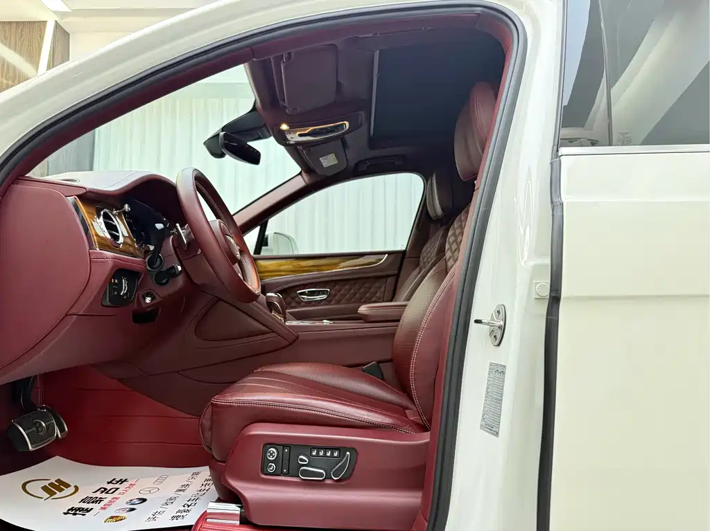 Bentley Bentayga 2021 4.0T V8