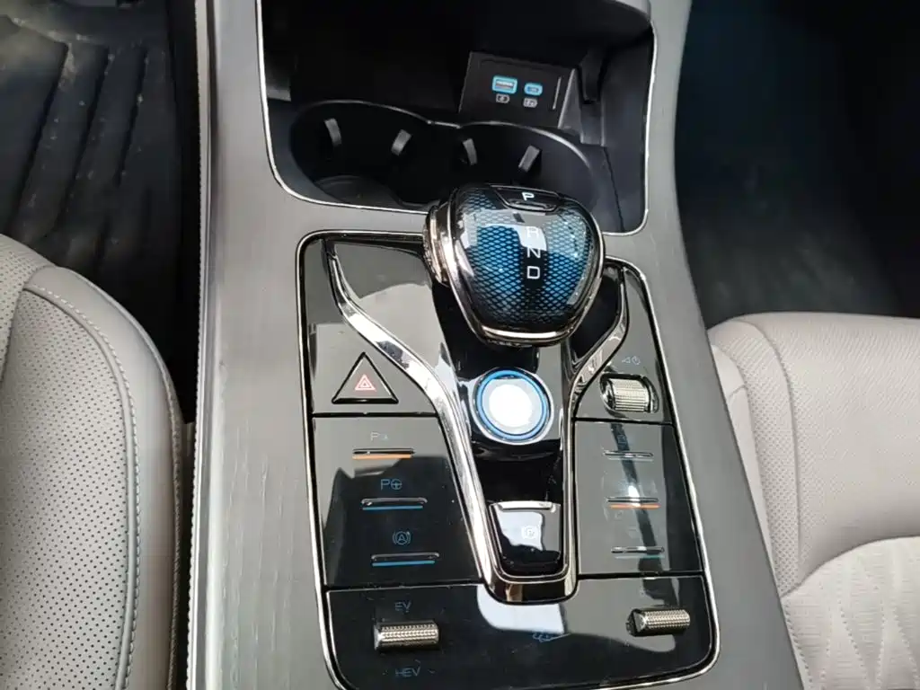 BYD Han — миниатюра 14