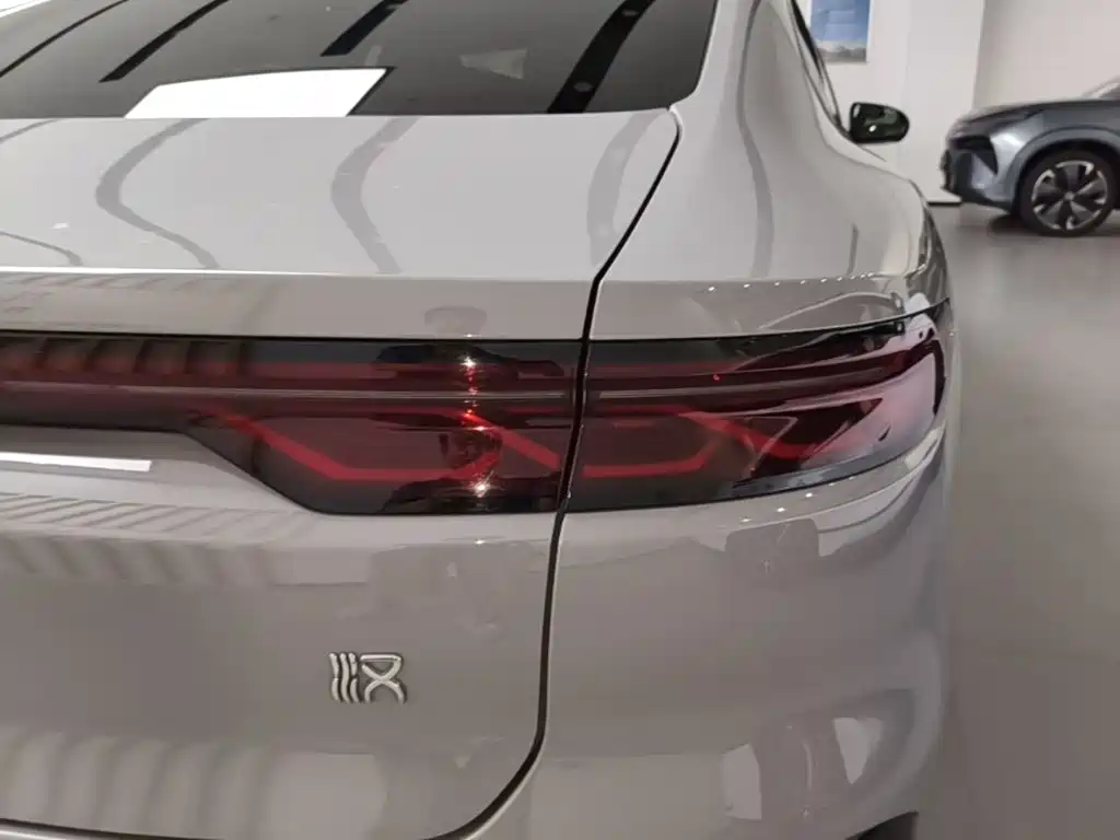 BYD Han — миниатюра 8