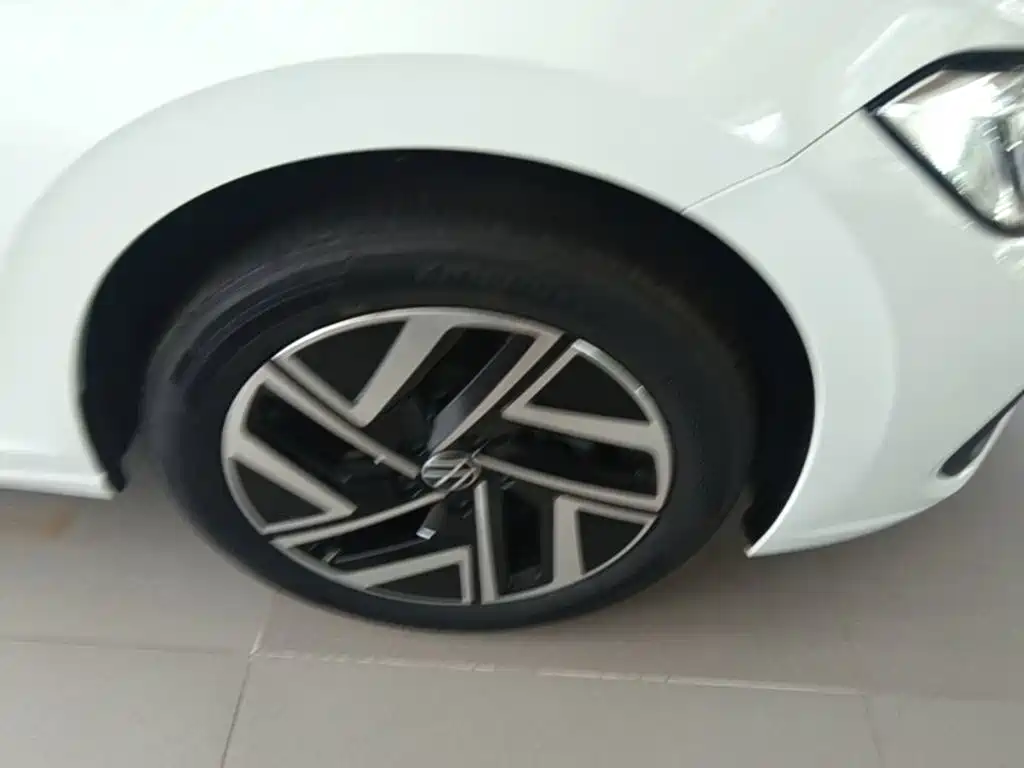 Volkswagen Sagitar — миниатюра 14