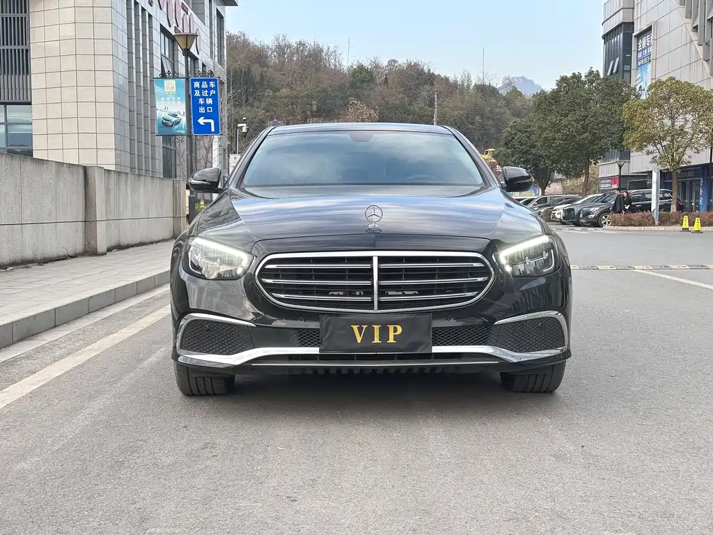 MERCEDES-BENZ E CLASS