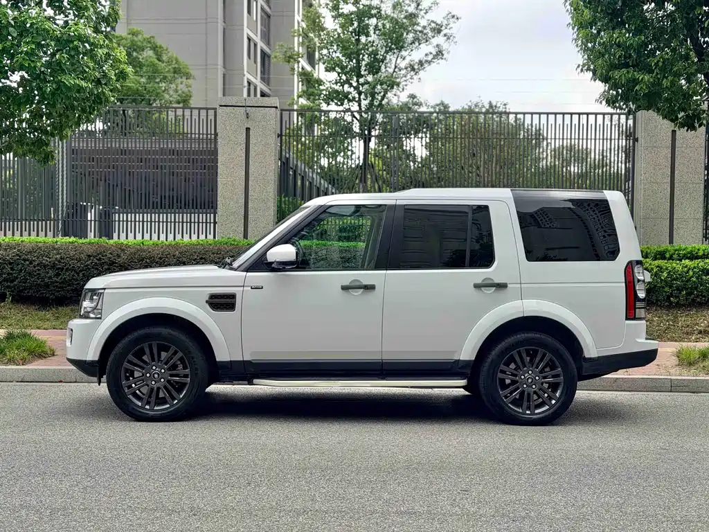 Land Rover Discovery — миниатюра 12