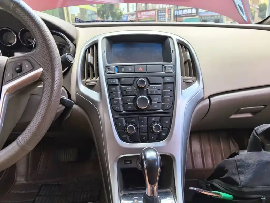Buick Excelle — миниатюра 13