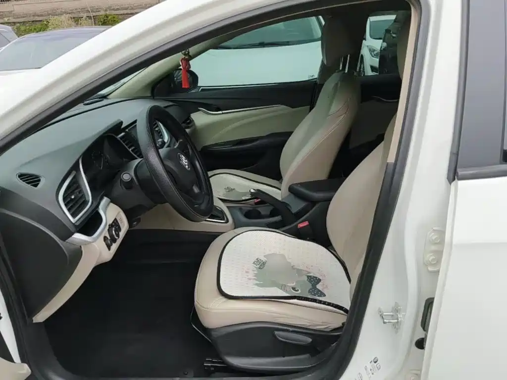 Buick Excelle — миниатюра 15