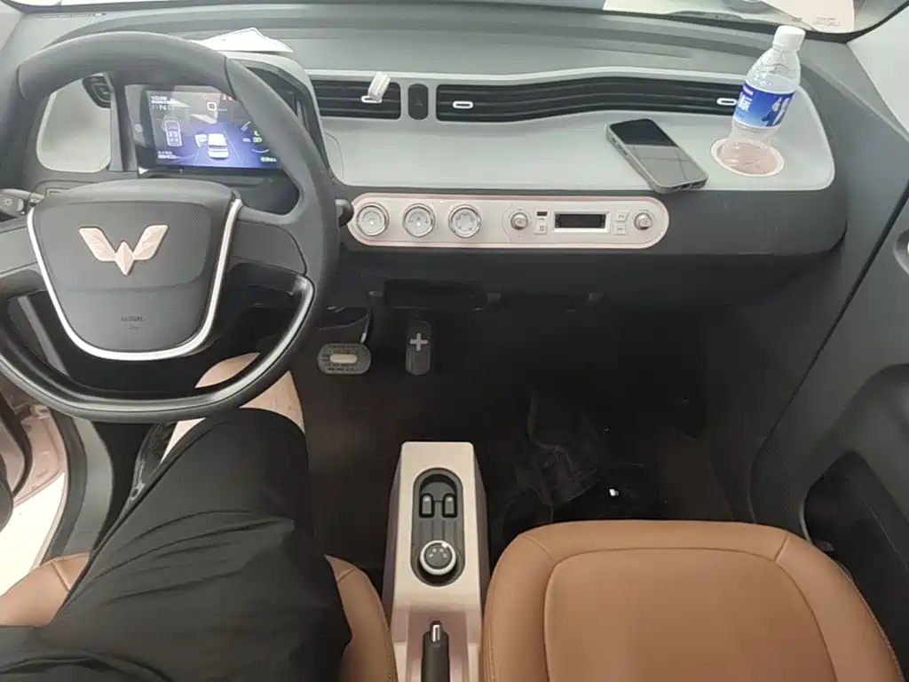 Wuling MINIEV — миниатюра 13