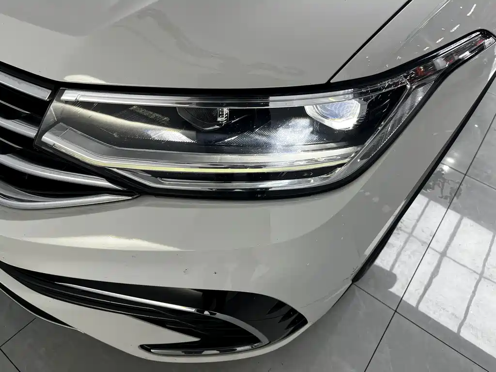 Volkswagen Tiguan X — миниатюра 8