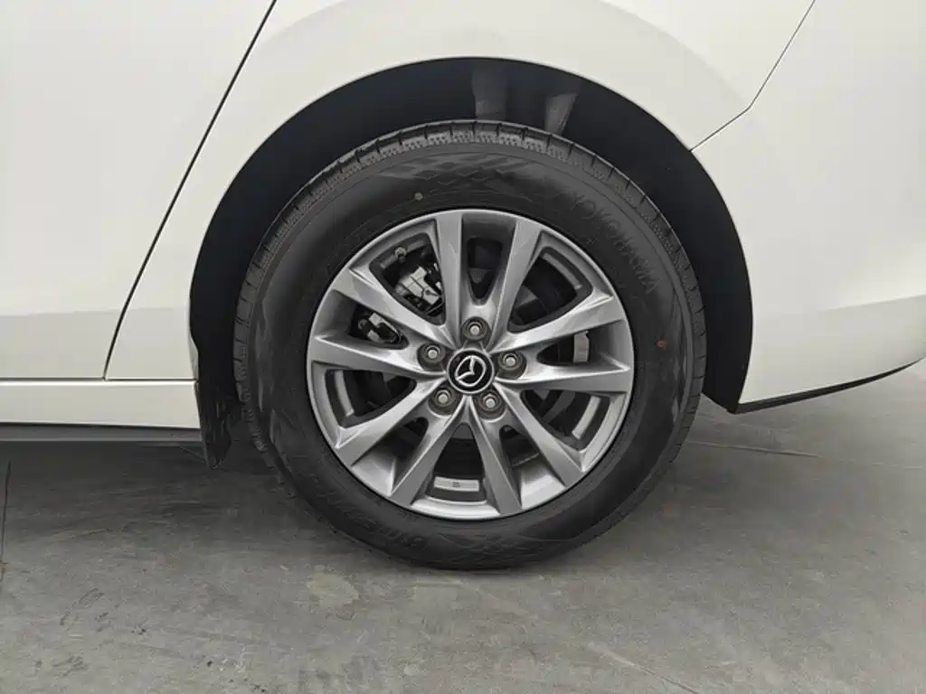 Mazda 3 Axela — миниатюра 9