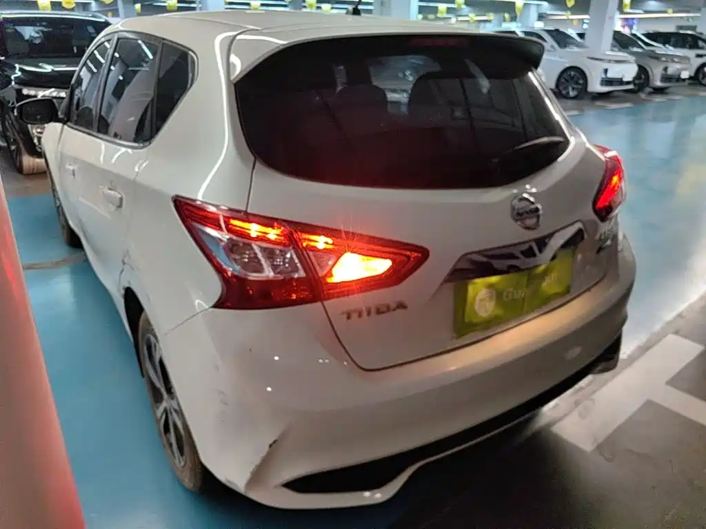Nissan Tiida — миниатюра 5
