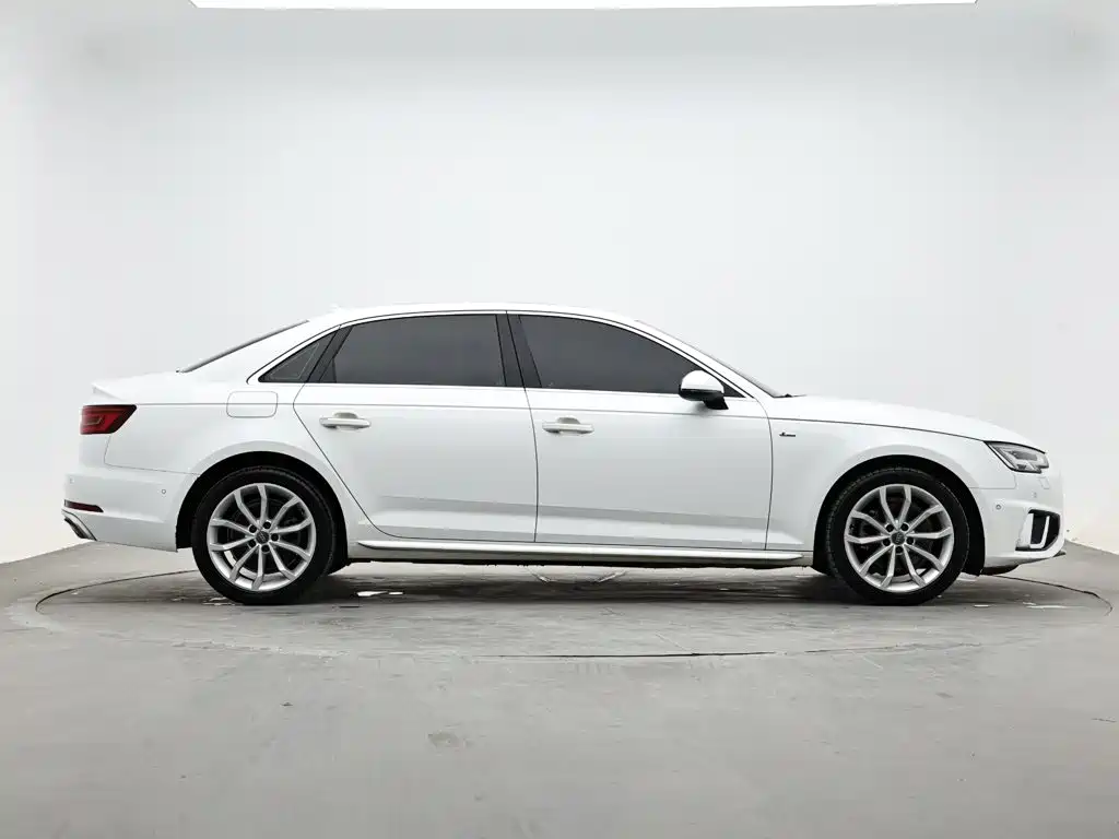 Audi A4L — миниатюра 5
