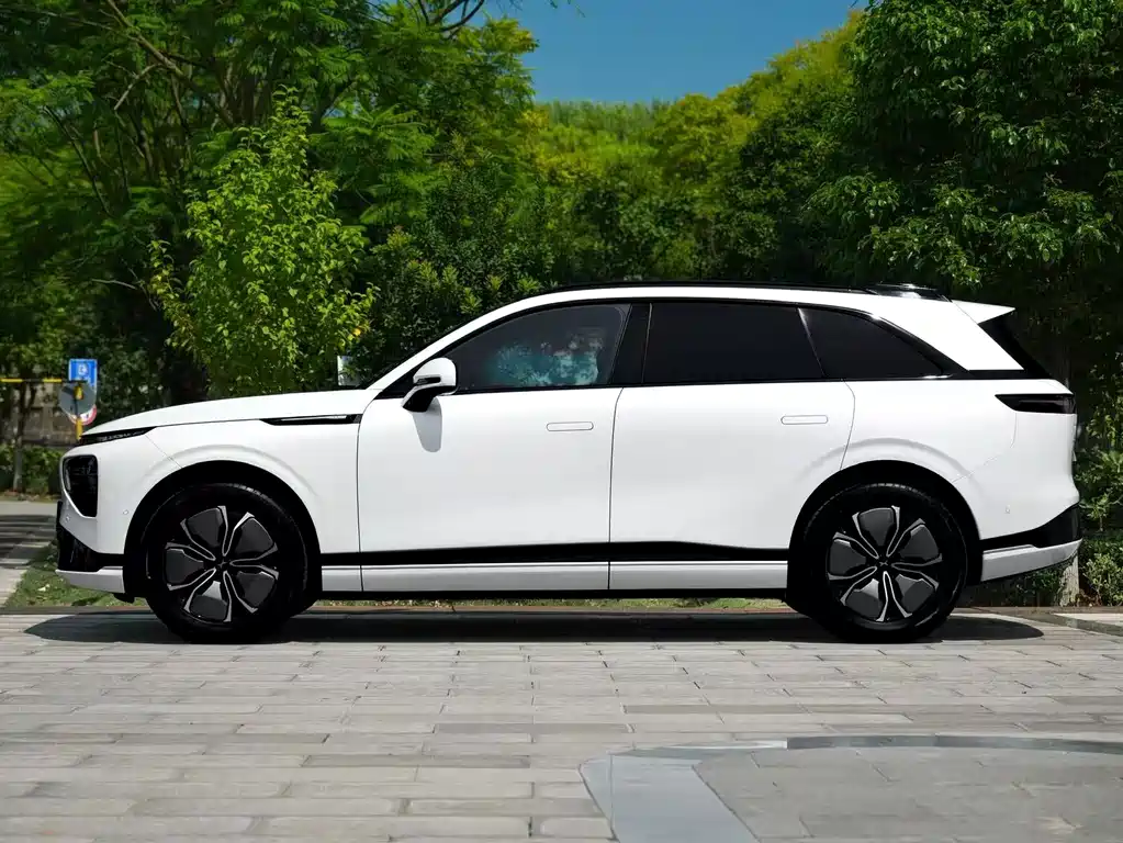 XPeng G9 — миниатюра 6