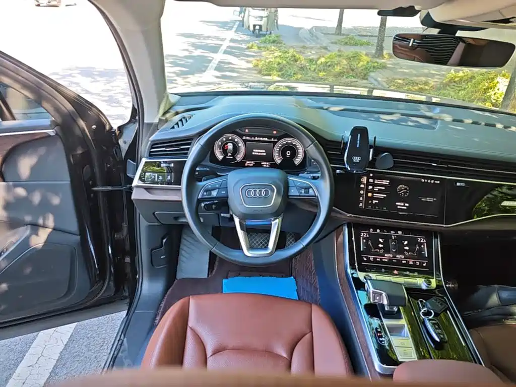 Audi Q7 — миниатюра 11