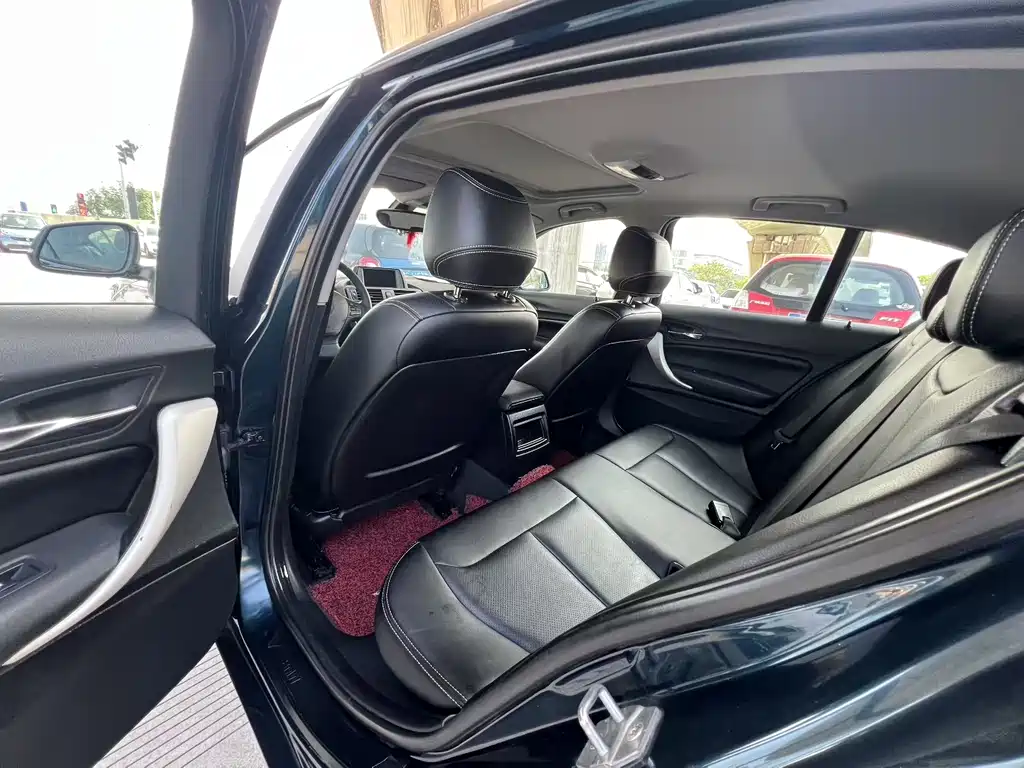 BMW 1 Series (Import) Facelift 116i Leading Type, фото 4