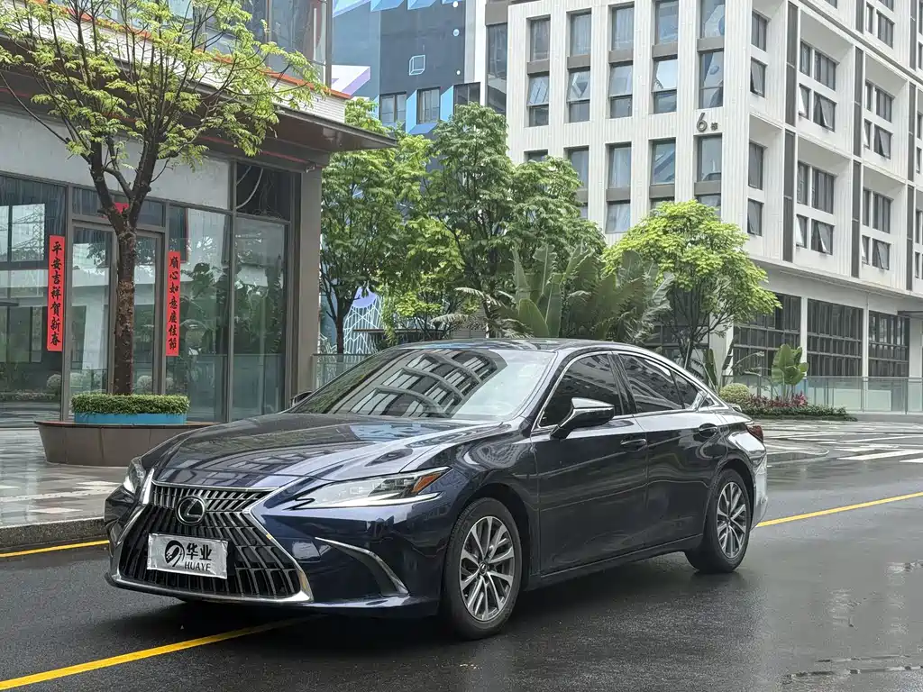 Купить Lexus ES