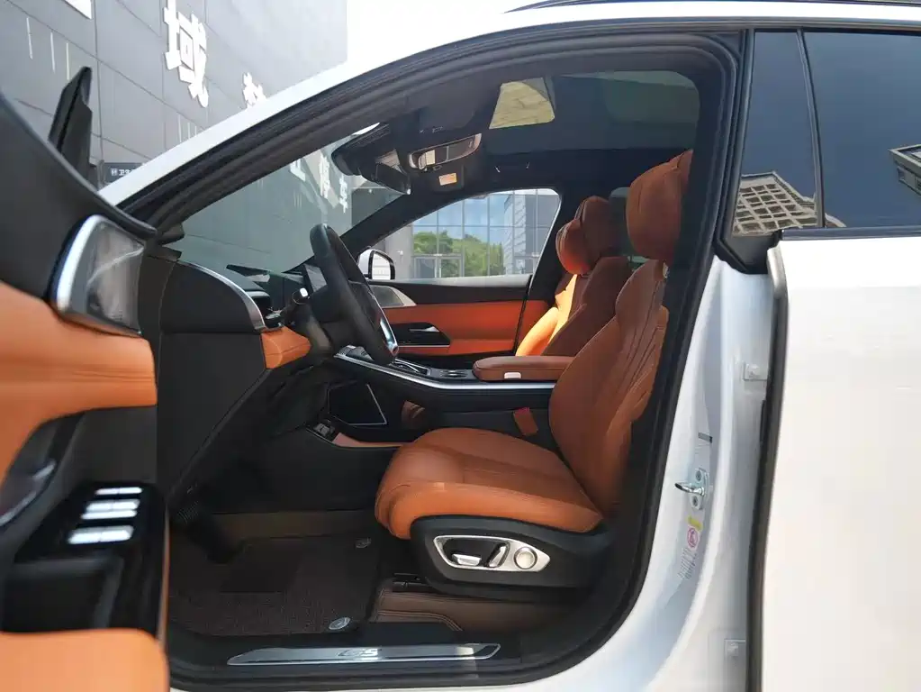 XPeng G9 — миниатюра 11