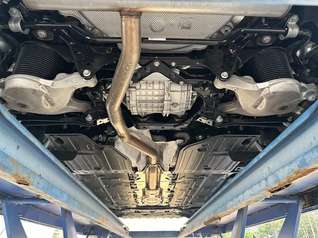 Volvo XC90 PHEV — миниатюра 29