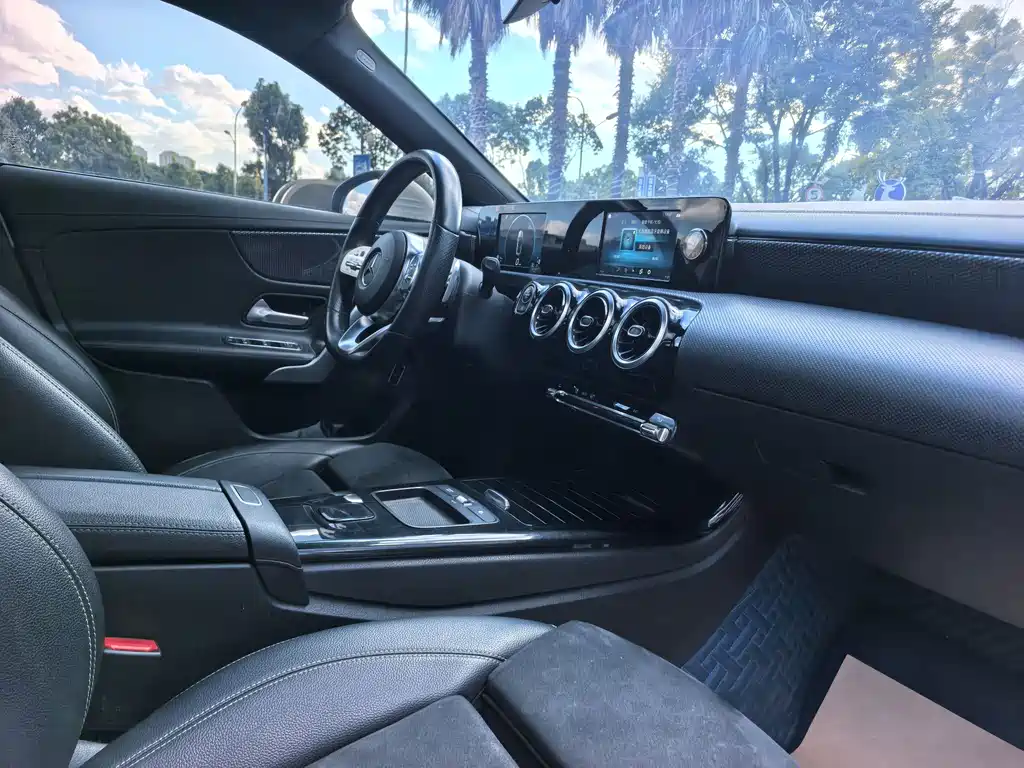Mercedes-Benz A-Class — миниатюра 11