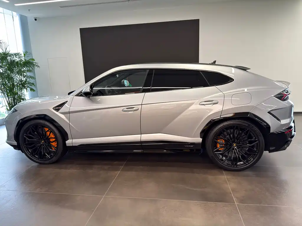 Lamborghini Urus SE — миниатюра 5
