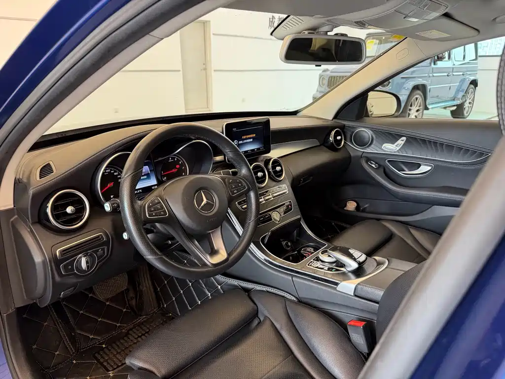 Mercedes-Benz C-Class — миниатюра 11