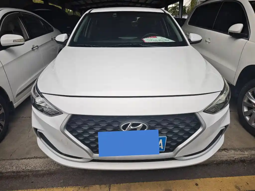 Hyundai Elantra — миниатюра 2