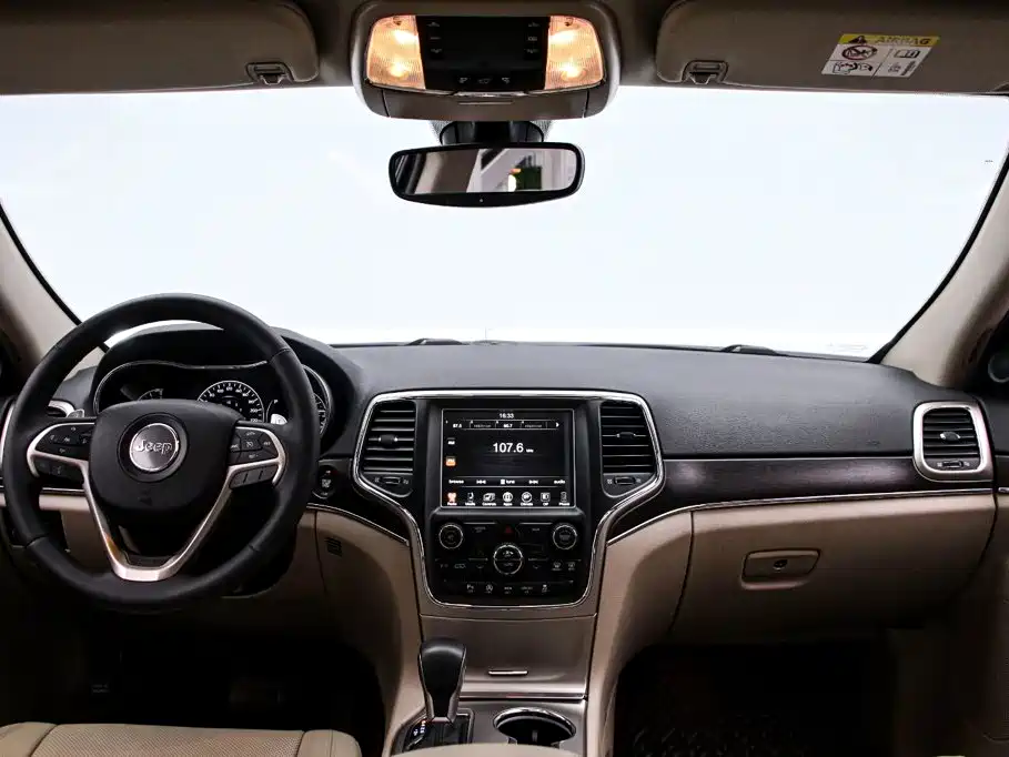 Jeep Grand Cherokee (Import) — миниатюра 5