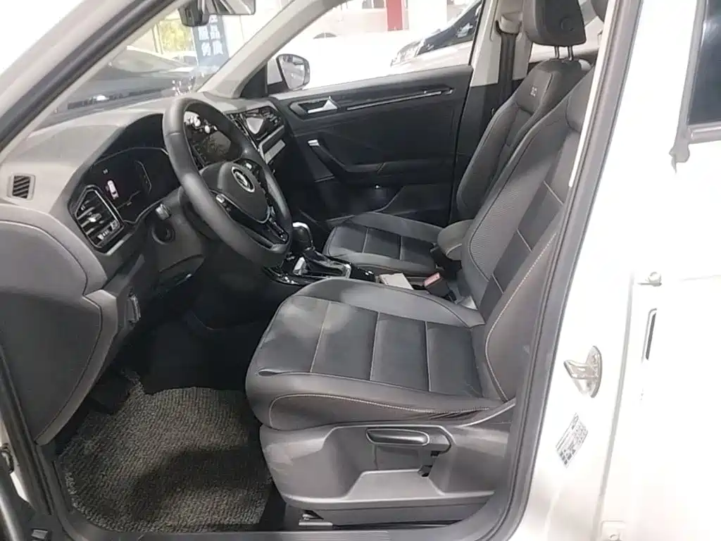 Volkswagen T-Roc — миниатюра 15