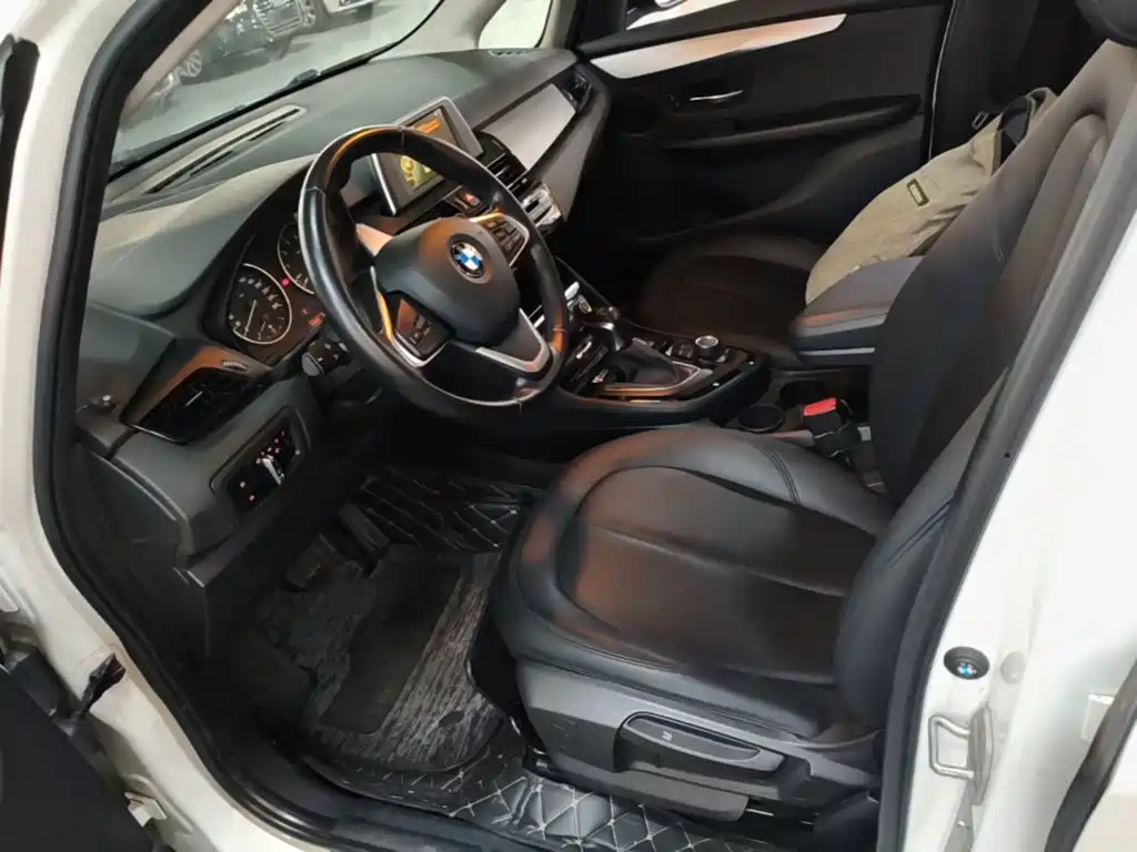 BMW 2 Series Active Tourer (Import) — миниатюра 15